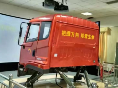 北京東方時(shí)尚駕校報(bào)名多少錢？