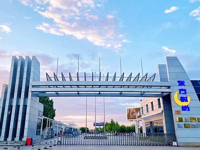 東方時尚駕校老師與您芬享新手司機上路技巧和注意事項有哪些？