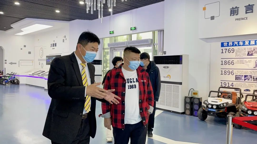 恭喜著名演員洪劍濤老師東方時尚駕校喜提C6駕照