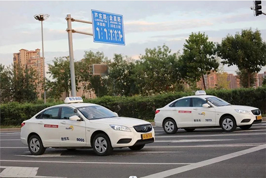 東方時尚駕校教你臺風天開車要注意什么？